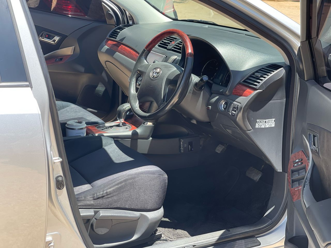 
								TOYOTA ALLION (2010) full									